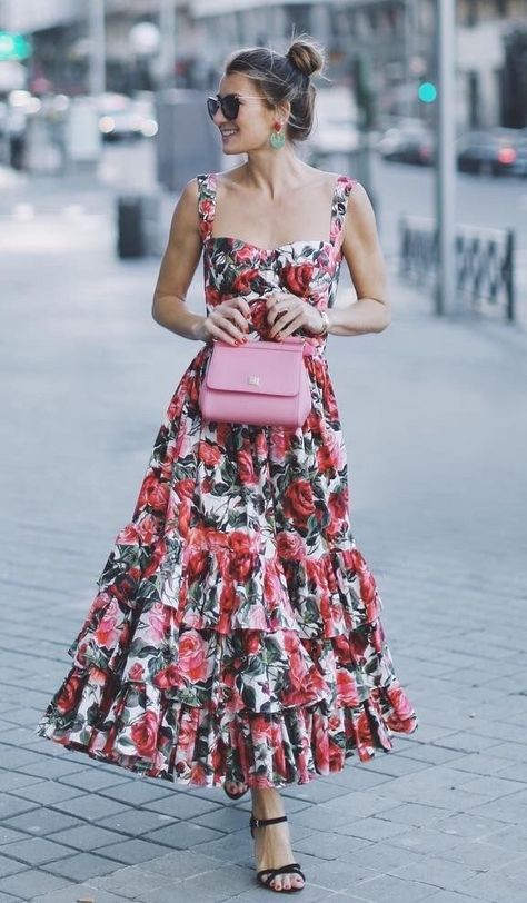 Floral Mode Boho, فستان سهرة, Outfit Trends, Beauty And Fashion, Kate Moss, Classy Dress, Dress Pattern, Pretty Dresses, Beautiful Outfits