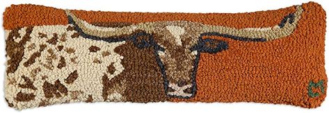 Amazon.com: Chandler 4 Corners Artist-Designed Longhorn Hand-Hooked Wool Decorative Throw Pillow (8” x 24”) : Home & Kitchen Hand Hooked Pillows, Western Bedding Sets, Western Blankets, Cowboy Accessories, Western Bedding, Black Forest Decor, Cowboy Decorations, Hooked Pillow, Western Gifts