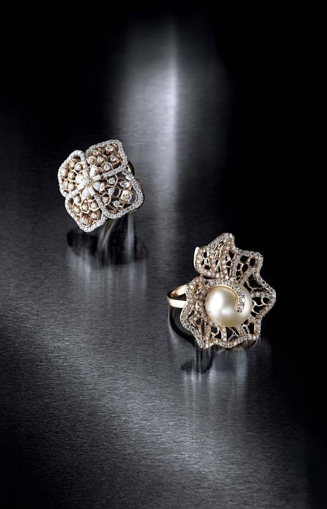 Farah Khan for Tanishq diamond rings. Pictured on the right is an all-diamond Jaali (meshed) ring with a pearl centre accented with diamonds, while on the left is an all-diamond floral ring set in yellow gold. Tanishq Jewellery, Real Diamond Earrings, Diamond Earrings Design, Gold Rings Jewelry, Diamond Jewel, Gold Ring Designs, Diamond Jewelry Designs, Precious Jewels, Jewelry Rings Diamond