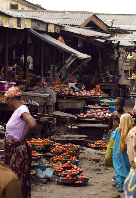 The Boundary Market, Lagos, Nigeria Street Food Market, Nigeria Africa, Street Vendors, World Street, Street Vendor, Traditional Market, Farm Food, Food Forest, Grand Central