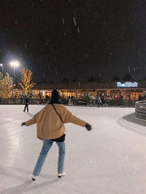 Ice Rink Photoshoot, I’ve Skating Rink Aesthetic, Winter Workout Aesthetic, Ice Skating Instagram Pictures, Skating Rink Aesthetic, Ice Rink Aesthetic, Sledding Aesthetic, November Manifestation, Canada Aesthetic