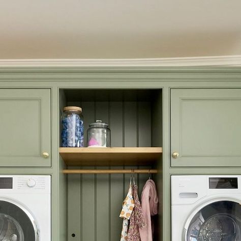 Wizard House, Modern Laundry, Modern Laundry Rooms, Laundry Day, Laundry Mud Room, Utility Room, Adjustable Shelf, Hanging Rail, Mud Room