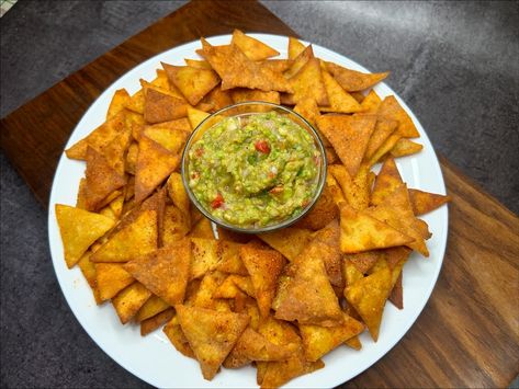 Doritos with guacamole 🥑 . . . #nachos #doritos #nachosrecipe #homemadenachos #doritosnachos #doritosrecipe #homemadedoritos #easysnack #nachoswithguacamole #guacamole #mexiacnfood #mexicansnacks #guacamolerecipe #loveujeev #bouffageinmyway . . . Nachos recipe, nachos with guacamole, guacamole recipe, doritos recipe, maize flour snack, homemade doritos , homemade nachos, easy snack recipe. Homemade Doritos, Doritos Recipes, Homemade Nachos, Doritos Nachos, Mexican Snacks, Nachos Recipe, Guacamole Recipe, Easy Snack Recipes, Maize