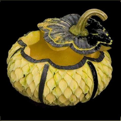 "Pumpkin Basket" Vegetable Sculptures, Carving Watermelon, Carving Fruit, Desserts Cheesecake, Carve A Pumpkin, Fruit Carvings, Art Recipes, Veggie Art, Pumpkin Basket