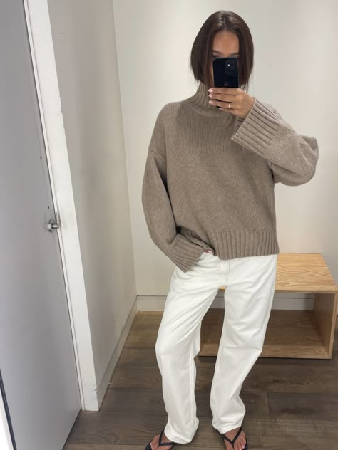 Fall outfit cos Winter Comfy Outfits, Fall Day Outfit, Warm Spring Outfits, Uni Fits, Ootd Winter, Jumper Outfit, What To Wear Today, Stockholm Fashion, Autumn Outfit