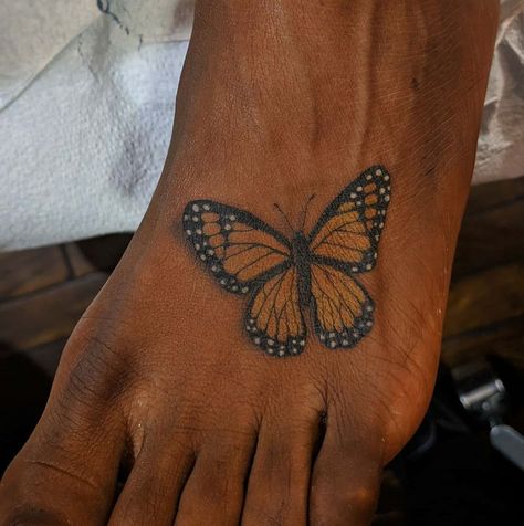 Whether it's to hide from work or your parents, these hidden tattoo ideas are so discreet, no one will know you have them. Hidden Tattoo, Hidden Tattoos, Foot Tattoo, Foot Tattoos, Tattoos Ideas, First Tattoo, Butterfly Tattoo, Tatting, Body Art