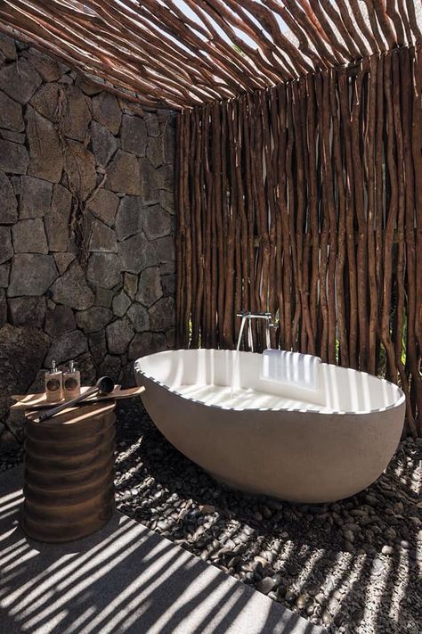 Outdoor Bathroom Design Ideas, Outdoor Bathtub, Outdoor Bathroom Design, Outdoor Tub, Outdoor Baths, Outdoor Bath, Outdoor Bathrooms, Design Hotel, Bath Tub