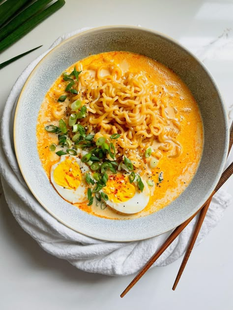 Curry Ramen Noodle Recipes Easy, Ramen Noodle Recipes Seasoning, Creamy Sesame Chicken Ramen, Spruce Up Ramen Noodles, Upgrade Packaged Ramen, Homemade Ramen Vegetarian, Creamy Chicken Ramen Soup, Creamy Top Ramen, Sapporo Ramen Recipe