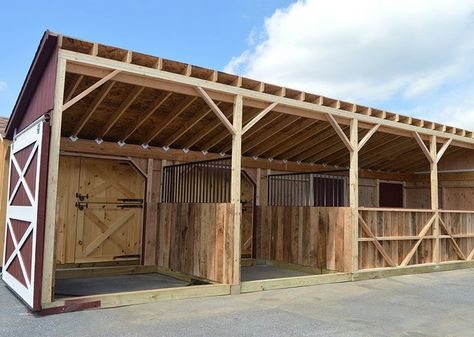 Simple Horse Barns, Small Barn Plans, Small Horse Barn, Small Horse Barns, Horse Shed, Barn Layout, Horse Farm Ideas, Diy Horse Barn, Horse Barn Ideas Stables