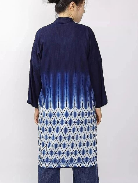 Shibori Clothing, Shibori Design, Indigo Clothing, Shibori Dress, Fabric Dyeing Techniques, Shibori Designs, Shibori Techniques, Bandhani Dress, Tie Dye Crafts