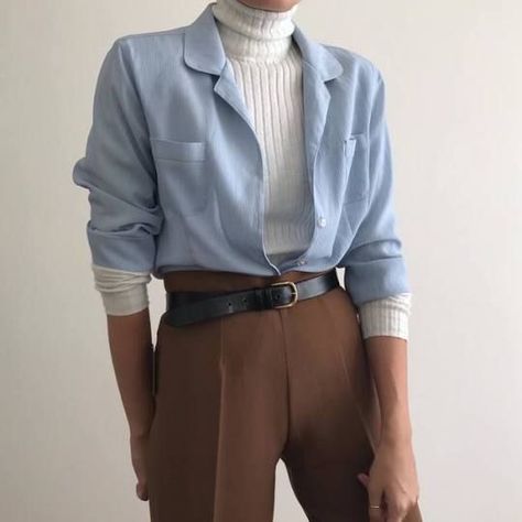 Brown With Blue Outfit, Blue Outfits Casual, Blue Brown Outfit, High Waisted Outfit, Outfit Essentials, Blue Clothing, Dark Academia Fashion, Mode Chanel, Academia Fashion