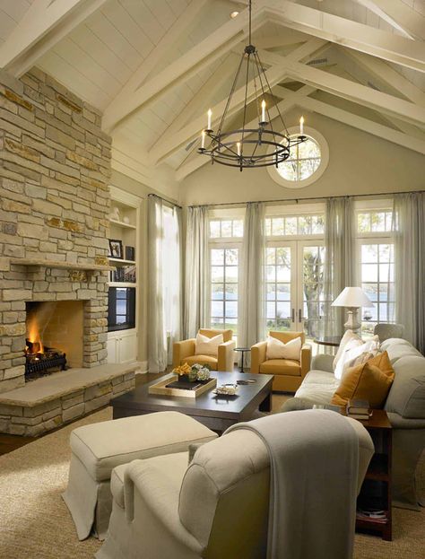 Wisconsin lake house inspired by movie 'Something's Gotta Give' Room Ideas Wardrobe, Living Room Layout With Tv, Residence Lobby, Farmhouse Style Living Room Decor, Cozy Living Room Furniture, Office Commercial, Beach House Living Room, Farmhouse Style Living Room, French Country Living Room