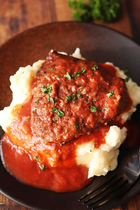 Italian Cube Steak Recipes, Baked Cubed Steak Recipes, Oven Baked Cube Steak, Baked Cubed Steak, Red Gravy Recipe, Cubed Steak Recipes, Tender Cube Steak, Oven Baked Steak, Cube Steaks