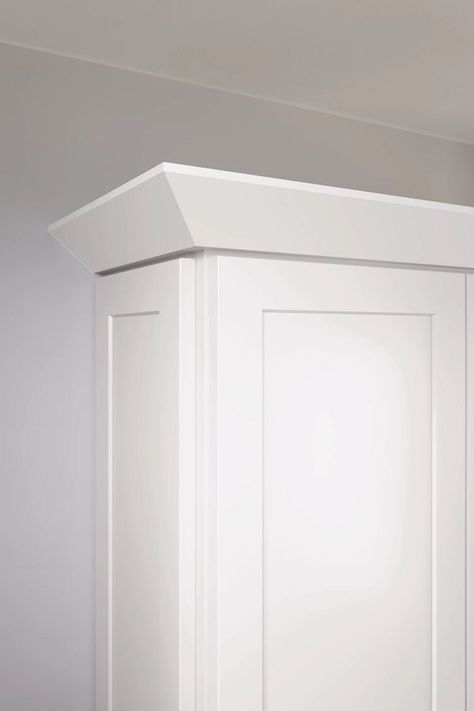 Crown On Cabinets, Crown Molding For Shaker Cabinets, Shaker Cabinet Crown Molding, Modern Crown Molding On Kitchen Cabinets, Kitchen Crown Molding Ideas, Shaker Style Crown Molding, Shaker Crown Molding, Farmhouse Crown Molding, Kitchen Crown Molding