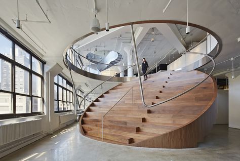 Round Stairs, Circular Stairs, Architecture Company, Escalier Design, New York Office, Interior Stairs, Cool Office, Interior Design Magazine, Design Del Prodotto