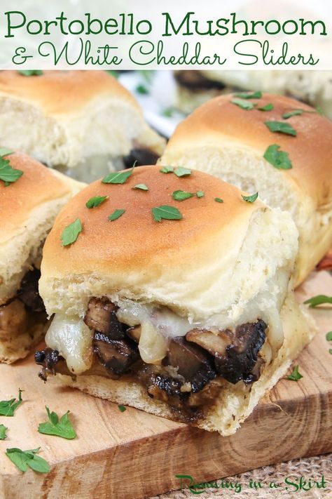 Vegetarian Sliders, Sliders Recipes Hawaiian Rolls, Vegetarian Party, Food Sandwiches, Rolled Sandwiches, Vegetarian Sandwich, Hawaiian Rolls, Slider Recipes, Portobello Mushroom