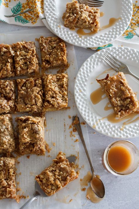 Best Apple Pie Bars with Salted Caramel Sauce | A Bountiful Kitchen German Apple Pancake Recipe, Pie Pastry Recipe, Bountiful Kitchen, Oat Crumble Topping, Sour Cream Banana Bread, Just Pies, Apple Pie Bars, Best Apple Pie, Classic Apple Pie