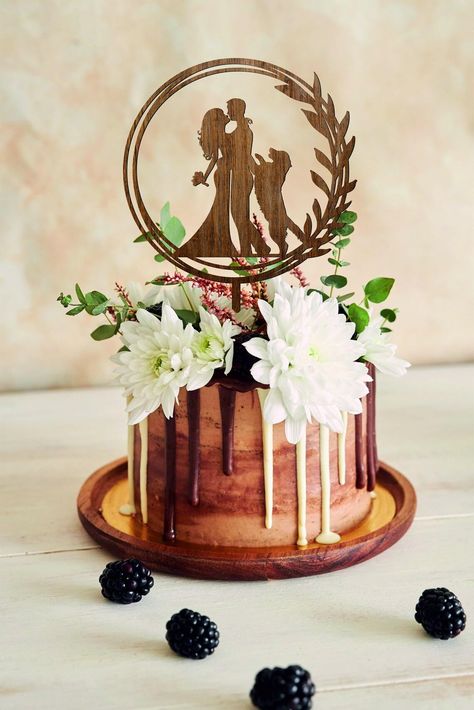 Labrador Cake, Mountain Wedding Cake, Cake Topper With Dog, Wreath Cake, Boho Floral Wedding, Wood Cake Topper, Family Cake, Dog Cake Topper, Rustic Wedding Cake Toppers