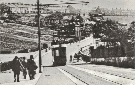 Postcards and Viewcards: 1920s Photo Of Rose Hill, Wallsend, Tyne & Wear, England #Wallsend #Postcards Vintage Buildings, 1920s Photos, Rose Hill, North East England, Tyne And Wear, History Projects, Newcastle Upon Tyne, History Photos, Historical Pictures