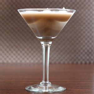 Grizzly Bear drink recipe: Jaggermeister, Amaretto, Kahlua, Milk Baileys Drinks Cocktails, Bear Cocktail, Kahlua Drinks, Baileys Drinks, Disney Movie Night Dinner, Bear Drink, Irish Cream Coffee, Coffee Liqueur, Butter Toffee