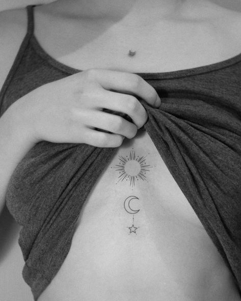 Star Face Tattoo, North Star Tattoos, Moon Star Tattoo, Tattoo Sonne, Tattoos And Their Meanings, Small Star Tattoos, Moon Sun Tattoo, Rib Tattoos For Women, The Trend Spotter