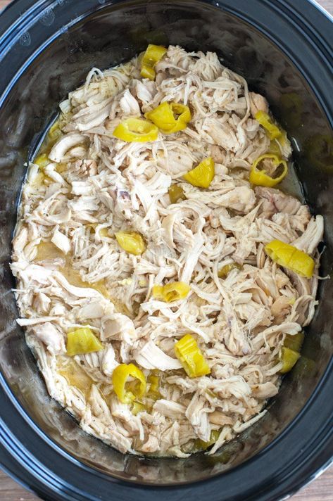 mississippi chicken Mississippi Chicken Crockpot, Chicken Mississippi, Crock Pot Mississippi Chicken, Wings Slow Cooker, Recipes With Banana Peppers, Crockpot Chicken Spaghetti, Mississippi Chicken, Heavenly Recipes, Creamy Ranch