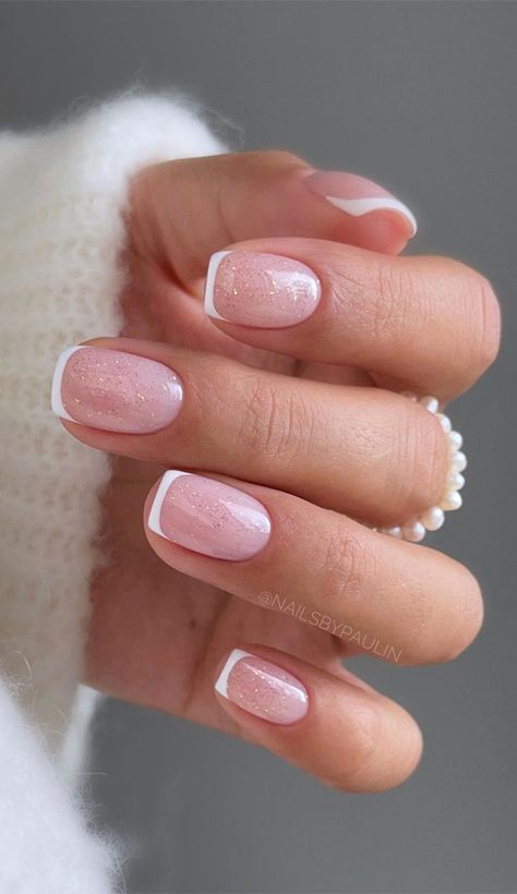 Nails Nude Chrome, Chrome Nails Pearl, Chrome Effect Nails, Nude Nails Natural, Elegant Nude Nails, Simple Nude Nails, Nude Chrome Nails, Minimalist Nail Design, Nude Chrome