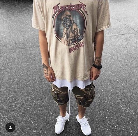 Camo Shorts Men Outfit, Mode Hip Hop, Men's Streetwear, Streetwear Mode, Camo Shorts, Vintage Rock, Tech Fashion, Streetwear Men Outfits, Ultra Boost