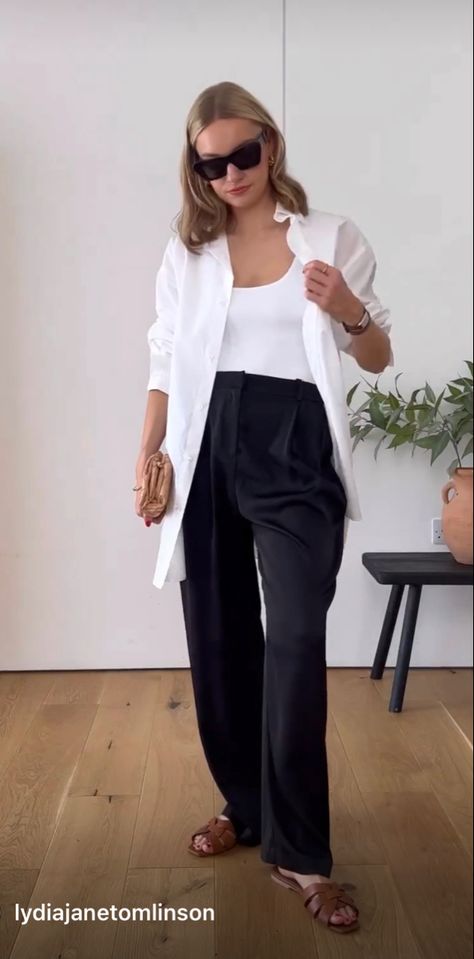 White Top Black Bottom Outfit, Moms Outfit, Easy Outfits, Black Bottom, Black Trousers, White Button Down, Black Dress Pants, Fit Check, Mom Outfits