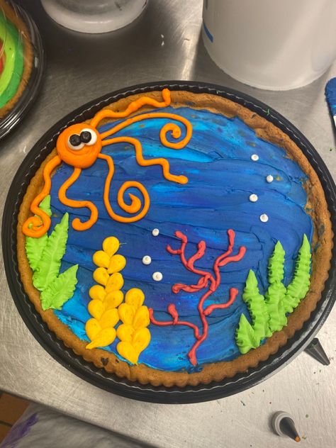 Summer Cookie Cake, Summer Cookie Cake Designs, Wilton Decorating Tips, Fish Cookies, Cookie Cake Decorations, Cookie Cake Designs, Buttercream Decorating, Giant Cookie, Cookie Cake Birthday