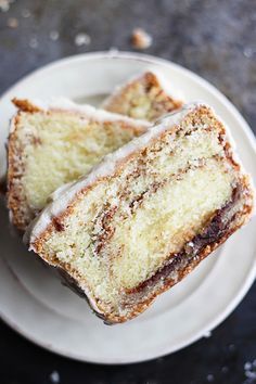 Cinnamon Roll Pound Cake Cinnamon Roll Pound Cake, Cake Tasting, Pound Cake Recipes, Breakfast Cake, Yummy Sweets, How Sweet Eats, Eat Dessert, Cinnamon Roll, Pavlova