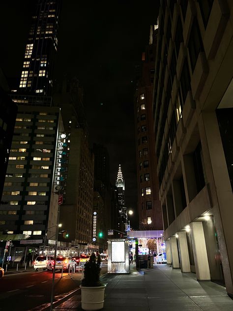 Walking In Nyc At Night, Late Night Walks Aesthetic, Dark New York, Walking In City, Manhattan At Night, Park Avenue Nyc, Night Walking Aesthetic, Midnight Walk, Aesthetic Chill