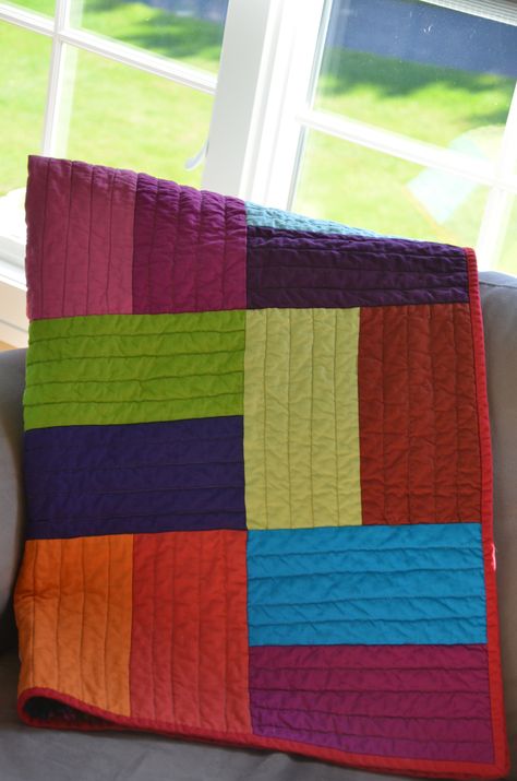 Color blocked by Sewfrench Big Block Quilts, Colorful Quilt, Quick Quilt, Quilt Modernen, Diy Bricolage, Patchwork Quilting, Scrappy Quilts, Easy Quilts, Quilting Crafts