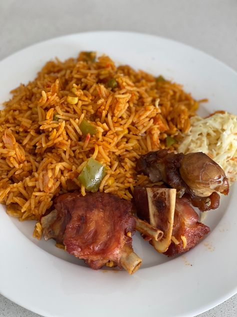 Jollof Rice Fried Turkey Recipes, Africa Food, Fried Turkey, Haitian Food Recipes, Jollof Rice, Nigerian Food, Turkey Recipe, Pretty Landscapes, Eating Recipes