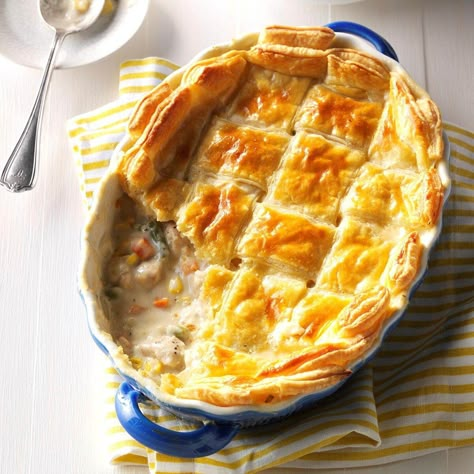 Potpie Recipe, Puff Pastry Chicken, Chicken Potpie, Chicken Pot Pie Recipes, Tater Tots, Pastry Sheets, Puff Pastry Recipes, Mixed Vegetables, Chicken Pot