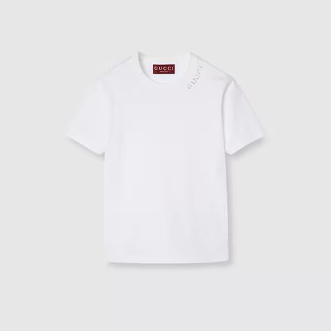 Shop the Light cotton jersey T-shirt in white at GUCCI.COM. Enjoy Free Shipping and Complimentary Gift Wrapping. Gucci Tshirt Outfit Women, Trendy Gucci Short Sleeve T-shirt, Trendy Gucci Cotton T-shirt, Gucci Luxury Short Sleeve T-shirt, Trendy Gucci Crew Neck T-shirt, Gucci Cotton Graphic Print T-shirt, Gucci Store, Tshirt Outfits, Airport Style