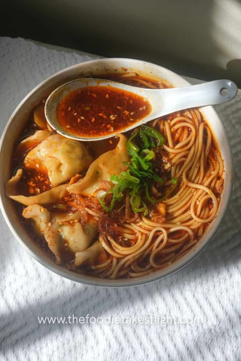 Dumpling And Noodle Soup, Soups Around The World, Chinese Noodles Soup, Chinese Wonton Soup, Dumpling Noodle Soup, Chinese Beef Noodle Soup, Noodle Soup Vegan, Chinese Noodle Soup, Chinese Black Vinegar