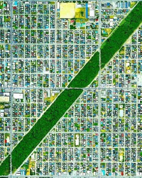 Cities Skylines Road Layout, Spanish Mediterranean Homes, City Skylines Game, City Grid, City Maps Design, Sapporo Japan, Cities Skylines, City Layout, City Skylines