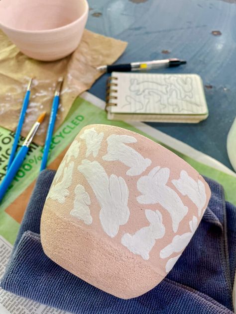 i tried painting designs with ceramic underglaze on my pottery for the first time. 🐇 ceramic underglaze ideas and tips! Pottery Underglaze Ideas, Underglaze Painting On Pottery, Underglaze Pottery, Underglaze Ideas, Underglaze Designs, Pottery Process, Ceramic Underglaze, Pretty Dishes, Art Diary