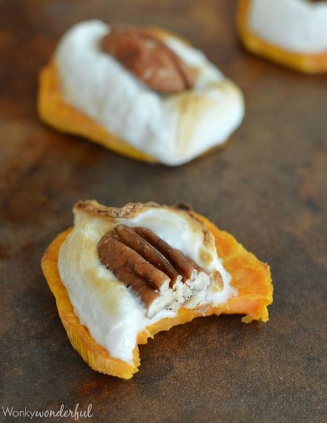 Sweet Potato Casserole Bites - This Thanksgiving appetizer has all the flavor of sweet potato casserole in one bite! Only 3 Ingredients! Oven Sweet Potatoes, Sweet Potato Casserole Bites, Baked Sweet Potato Slices, Sweet Potato Rounds, Potato Rounds, Sweet Potato Toppings, Thanksgiving Appetizer, Sweet Potato Nachos, Sweet Potatoe Bites