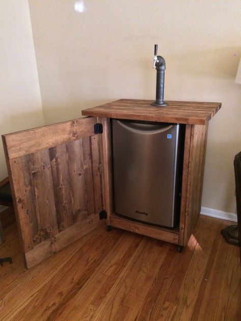 Danby DAR044A6BSLDB Kegerator Cabinet Build - Home Brew Forums Fontaine A Punch, Kegerator Cabinet, Kegerator Diy, Mini Fridge Cabinet, Fridge Cabinet, Outdoor Fridge, Bar Outdoor, Beer Fridge, Outdoor Cabinet