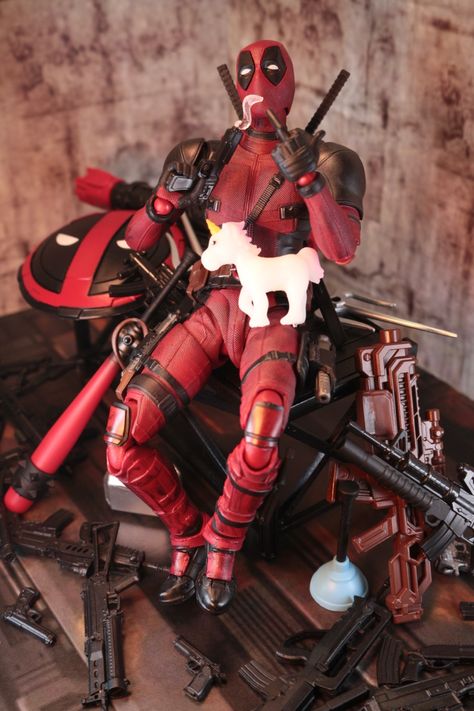 Action Figure Poses, Deadpool Toys, Shoebox Diorama, Deadpool Birthday, Deadpool Figure, Deadpool Love, Deadpool Action Figure, Marvel Action Figures, Figure Photography