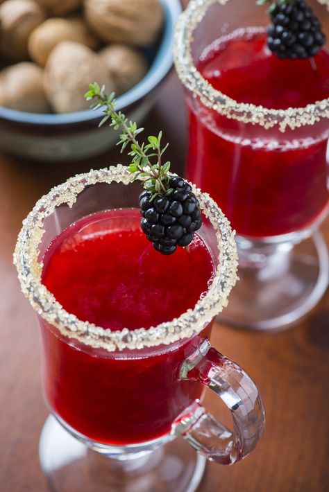 Festive Cava Cocktails for the Holidays Blackberry Juice, Hot Toddies Recipe, Hot Cocktails, Cocktails Recipes, Drinks Cocktails, Hot Toddy, Winter Drinks, Holiday Drinks, Bourbon Whiskey