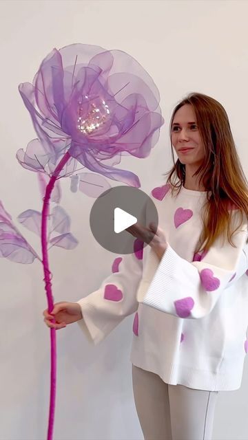 Giant Flowers Diy, Pantry Decor, Dekor Diy, Organza Flowers, Graduation Dresses, Diy Crafts Paper Flowers, Giant Flowers, Fabric Flowers Diy, February 8