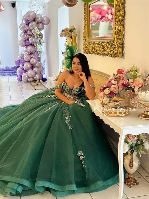 Green Quince Dress, Enchanted Forest Quinceanera, Dress With Butterflies, Quince Themes, Green Quince, Quinceañera Ideas, Quince Dress, Quince Dresses, Enchanted Forest