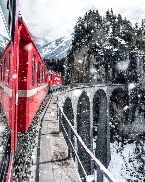 Winter wonderland ride 🚂 Who would you enjoy this with? ❄️ Landwasser Viaduct, Switzerland. Photo by @cedric.raeth Winter Train, Polar Express Train Ride, Bernina Express, Visit Switzerland, Europe Photos, Train Journey, Destination Voyage, Swiss Alps, Train Tracks