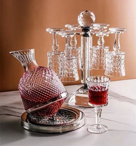 Wine Accessories Products, Crystal Decanter Display, Vintage Decanter Set, Wine Decanter Set, Glass Whiskey Decanter, Crockery Design, Decanter Decor, Wine Set, Whiskey Decanter