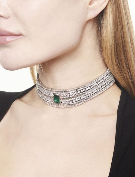 Choker Necklace Diamond, Diamond Chocker, Necklace Design Ideas, Diamond Choker Set, Diamond Chokers, Emerald Choker, Emerald Necklaces, Choker Diamond, Royal Indian