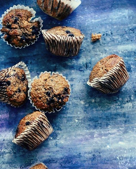 Blueberry Bran Muffins, Bran Muffin Recipes, Morning Glory Muffins, Mid Morning Snack, Moist Muffins, Donut Muffins, Healthy Muffin Recipes, Healthy Blueberry, Bran Muffins