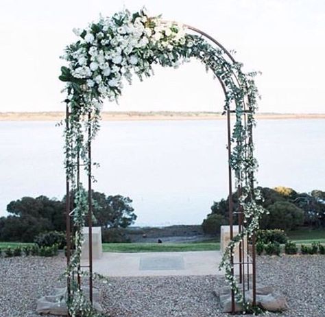 Wedding Arch Greenery, Simple Wedding Arch, Simple Classic Wedding, Jade Wedding, Diy Wedding Arch, Floral Archway, Wedding Archway, Floral Arch Wedding, Metal Wedding Arch